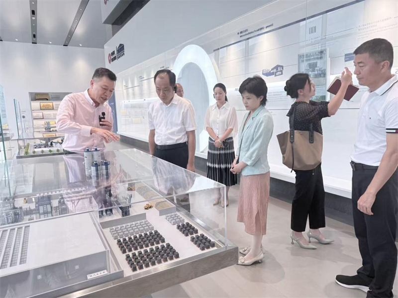 The special democratic supervision of the Quanzhou Municipal Committee of the Taiwan Democratic Self-Government League visited Quangong Co., Ltd. for research