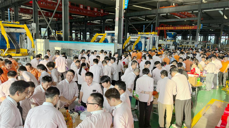 Deep Mid-Autumn Festival, Joyful Quangong - Quangong Machinery Co.,Ltd's 2025 Mid-Autumn Festival Cake-Bearing Event was Successfully Held