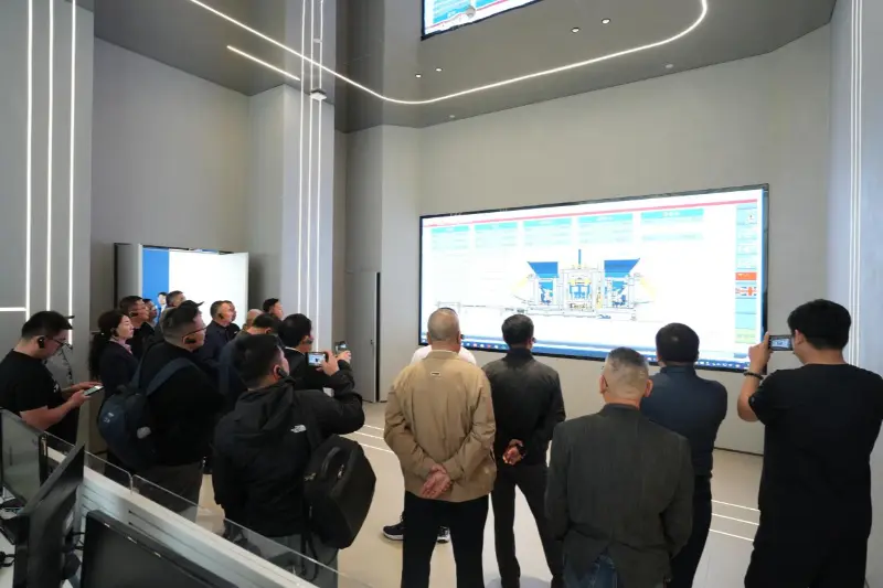 The Second Standing Council Meeting of the 8th Session of the China Building Blocks Association Was Held in Quanzhou; Quangong Machinery Co., Ltd. Contributes to Industry Exchange and Development.